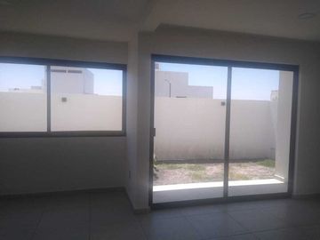 GRAN OPORTUNIDAD! CASA EN VENTA MINIMALISTA EN CIUDAD MESETA