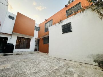 CASA EN VENTA DE 4 REC PARA REMODELAR CENTRO DE MERIDA