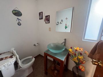 CASA EN VENTA CON DEPARTAMENTO INDEPENDIENTE EN IZCALLI DEL BOSQUE