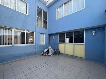 CASA EN VENTA CON DEPARTAMENTO INDEPENDIENTE EN IZCALLI DEL BOSQUE