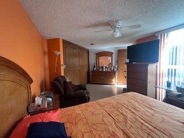 CASA EN VENTA CON DEPARTAMENTO INDEPENDIENTE EN IZCALLI DEL BOSQUE