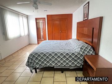 CASA EN VENTA CON DEPARTAMENTO INDEPENDIENTE EN IZCALLI DEL BOSQUE