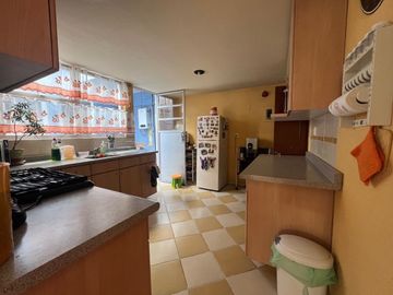 CASA EN VENTA CON DEPARTAMENTO INDEPENDIENTE EN IZCALLI DEL BOSQUE