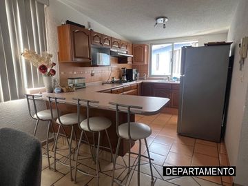CASA EN VENTA CON DEPARTAMENTO INDEPENDIENTE EN IZCALLI DEL BOSQUE
