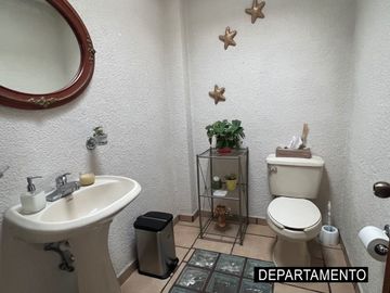 CASA EN VENTA CON DEPARTAMENTO INDEPENDIENTE EN IZCALLI DEL BOSQUE