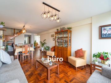 ACOGEDOR DEPARTAMENTO TRIPLEX EN VENTA EN MUY BUENA UBICACION EN MIRAFLORES