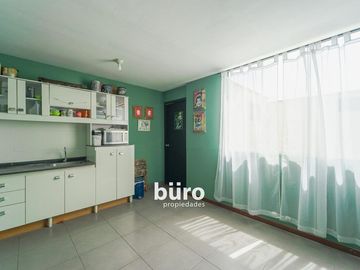 ACOGEDOR DEPARTAMENTO TRIPLEX EN VENTA EN MUY BUENA UBICACION EN MIRAFLORES