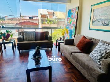 ACOGEDOR PENTHOUSE TRIPLEX EN VENTA EN MUY BUENA UBICACION EN MIRAFLORES