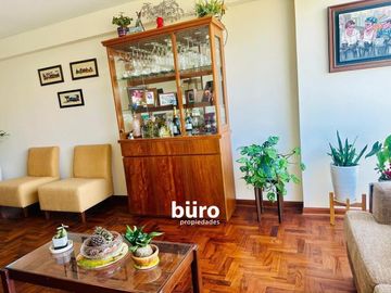 ACOGEDOR PENTHOUSE TRIPLEX EN VENTA EN MUY BUENA UBICACION EN MIRAFLORES