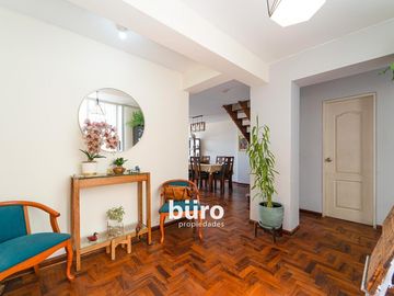 ACOGEDOR DEPARTAMENTO TRIPLEX EN VENTA EN MUY BUENA UBICACION EN MIRAFLORES
