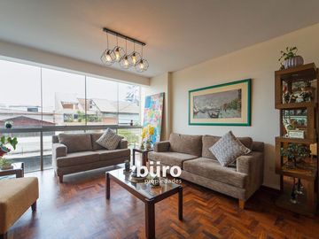 ACOGEDOR DEPARTAMENTO TRIPLEX EN VENTA EN MUY BUENA UBICACION EN MIRAFLORES
