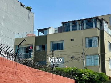 ACOGEDOR PENTHOUSE TRIPLEX EN VENTA EN MUY BUENA UBICACION EN MIRAFLORES