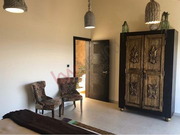 Casa en Venta de tres recamaras y amplio jardín en Vista Real
