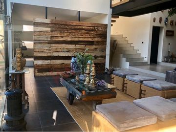 Casa en Venta de tres recamaras y amplio jardín en Vista Real
