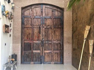 Casa en Venta de tres recamaras y amplio jardín en Vista Real