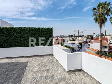 CASA EN VENTA - (3)
