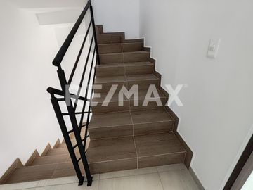 CASA EN VENTA - (3)