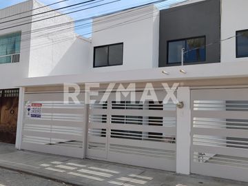 CASA EN VENTA - (3)