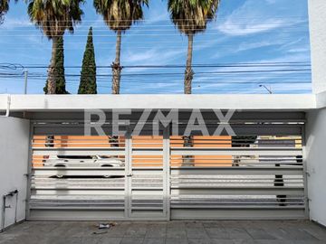 CASA EN VENTA - (3)
