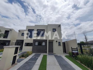 CASA EN VENTA EN ZÁKIA - (3)