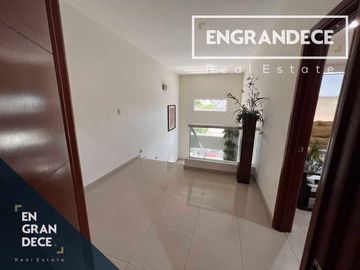 Edificio en Venta Col. Industrial Bravo a una Cuadra de Blvd. Zapata, Cercano al  Centro, Hospital Pediatrico, SAT, Palacio de Gobierno.