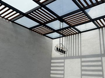CASA ENE VENTA DE UNA PLANTA EN RESERVA QUETZALEZ