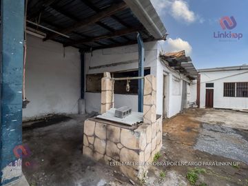 Bodega de 860 m² en venta en Guadalupe N.L.