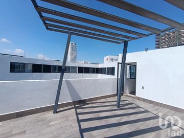 Departamento de 3 niveles con Roof Garden Privado