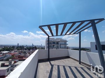 Departamento de 3 niveles con Roof Garden Privado