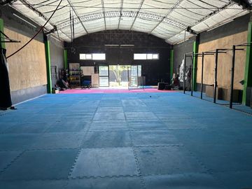 VENTA - GALPON EN BARRIO VILLA JARDIN
