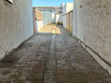 VENTA - GALPON EN BARRIO COMI PINI