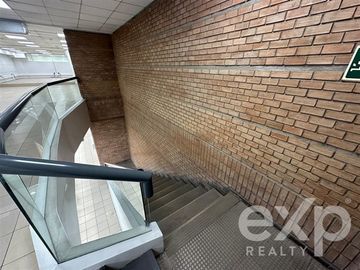 Local Comercial en Venta en Avenida Huérfanos frente Mall VIVO.