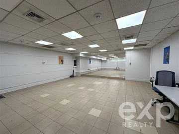 Local Comercial en Venta en Avenida Huérfanos frente Mall VIVO.