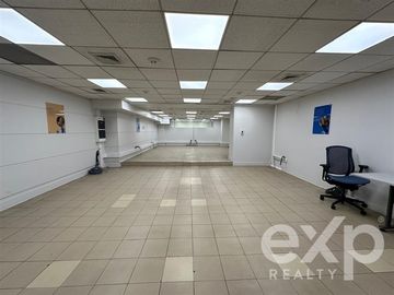 Local Comercial en Venta en Avenida Huérfanos frente Mall VIVO.