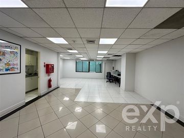 Local Comercial en Venta en Avenida Huérfanos frente Mall VIVO.