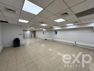 Local Comercial en Venta en Avenida Huérfanos frente Mall VIVO.