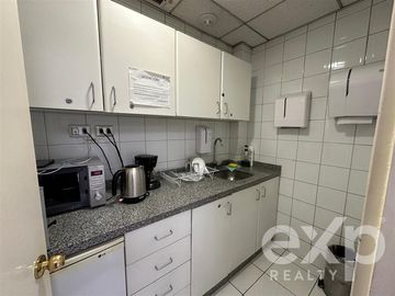 Local Comercial en Venta en Avenida Huérfanos frente Mall VIVO.