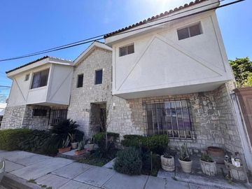 CASA EN VENTA EN ESQUINA, SAN PEDRO GARZA GARCIA, COLONIA DEL VALLE