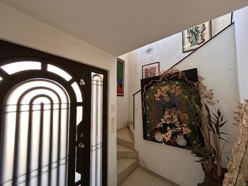 CASA EN VENTA EN ESQUINA, SAN PEDRO GARZA GARCIA, COLONIA DEL VALLE