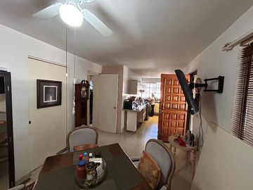 CASA EN VENTA EN ESQUINA, SAN PEDRO GARZA GARCIA, COLONIA DEL VALLE