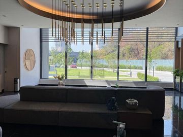 Renta de departamento Forüs Interlomas 151m2
