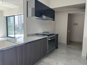 Renta de departamento Forüs Interlomas 151m2