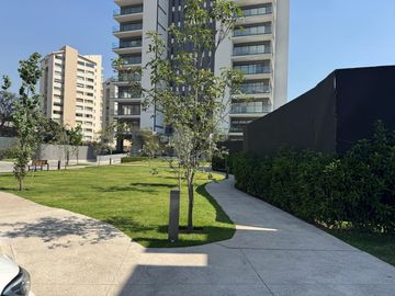 Renta de departamento Forüs Interlomas 151m2