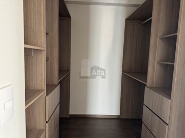 Renta de departamento Forüs Interlomas 151m2