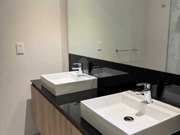 Renta de departamento Forüs Interlomas 151m2