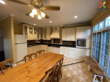 FOR SELL townhouse Fantasia Villa 2 BTS-Bearing CX-94103