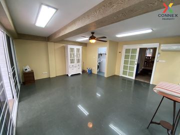 FOR SELL townhouse Fantasia Villa 2 BTS-Bearing CX-94103
