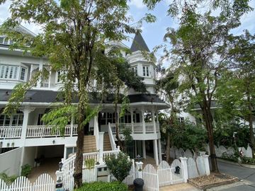 FOR SELL townhouse Fantasia Villa 2 BTS-Bearing CX-94103