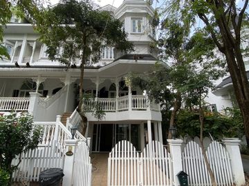 FOR SELL townhouse Fantasia Villa 2 BTS-Bearing CX-94103