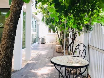 FOR SELL townhouse Fantasia Villa 2 BTS-Bearing CX-94103